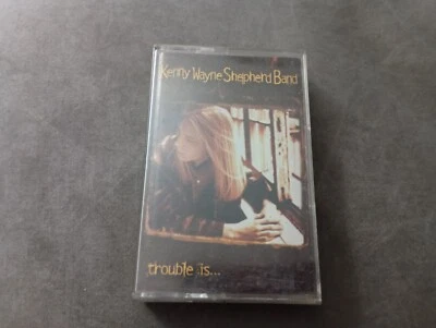 Kenny Wayne Shepherd Band "Trouble Is..." Cassette Tape Foto 1 de 4