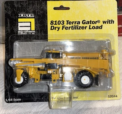 ERTL Ag Chem Terra Gator 8103 With Dry Fertilizer Load 1/64 - Image 1 of 4