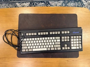 unicomp keyboard Spacesaver M Mac Buckling Spring Keyboard - Picture 1 of 2