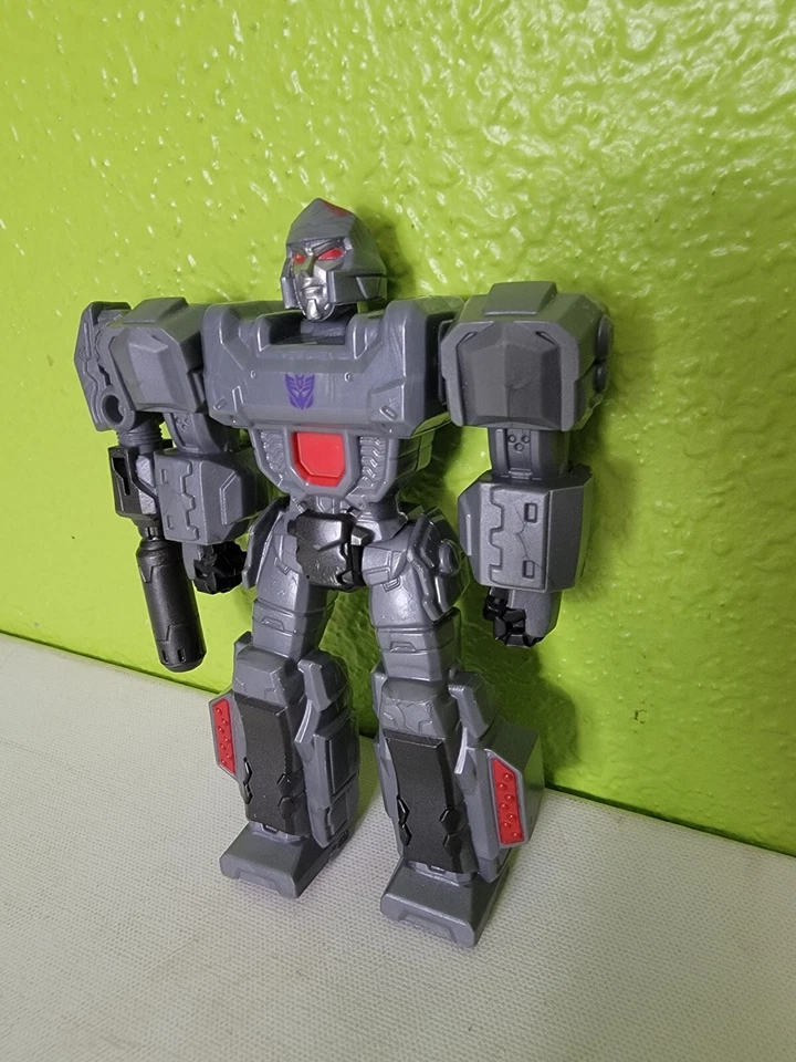 Figura de acción de juguete Transformers Authentics Cybertron Battlers Megatron 6" Foto 1 de 4