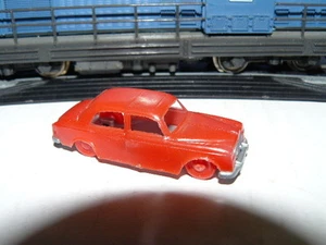TRAIN ECHELLE HO VOITURE JOUEF  PEUGEOT 403 ROUGE    échelle 1/87 ème - Picture 1 of 1