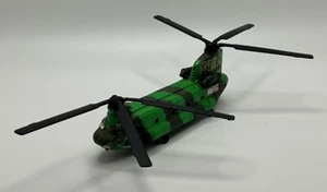 Maisto Marvel Air Force Incredible Hulk CH-47 CHINOOK - Picture 1 of 14