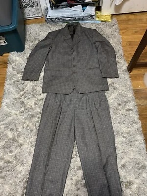 gianni vironi Mens Suit 46R/40w (seam Is coming Apart By Pocket See Picture) - Image 1 of 4