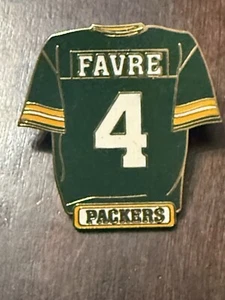 1997 Green Bay Packers Quarterback BRETT FAVRE #4 Jersey Pin by Peter David - Picture 1 of 2