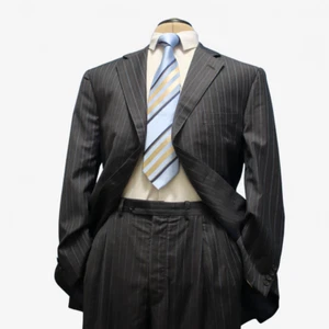 Samuelsohn 2 Piece Suit 44R Charcoal Pinstripe Como Full Canvas Super 120's Wool - Picture 1 of 21