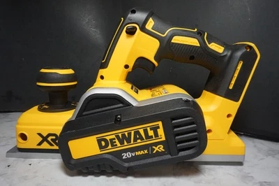 (RI4) DEWALT 20v Max Wireless Handheld Planer (DCP580B) - Image 1 of 4