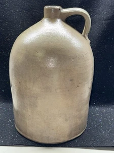 Jarra de gres esmaltado con sal Cowden & Sons #2. 13,5” de alto. Beige. Primitive PA. - Imagen 1 de 12