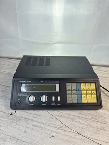 Realistic Pro-2004 Programmable AM/FM 300-Channel Scanner Receiver 20-119 - Picture 1 of 5