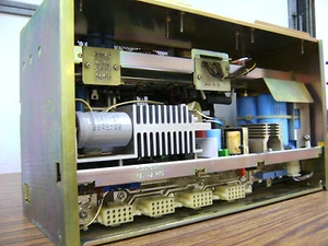 FUENTE DE ALIMENTACIÓN DEC H7204-CA PDP 11/84-E 120V (USADA) - Imagen 1 de 6