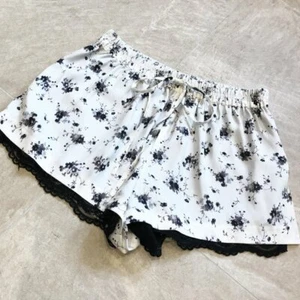 New ZARA faux Silk Multi Print Contrast Trim Shorts lace trim size M B681 - Picture 1 of 3