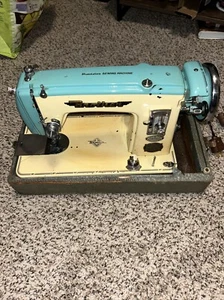 Brother Vintage Sewing Machine HA4-B2 Model Deluxe Precision Motor Runs-Untested - Picture 1 of 19