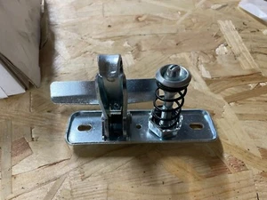 LATCH ON FRONT BONNET PORSCHE 911 1965-73 - 90151105121 - Picture 1 of 4