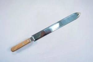 Entdeckelungsmesser Edelstahl mit beidseitigem Wellenschliff ,Dr Liebig-Apisfarm - Bild 1 von 1