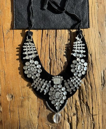 SAINT LAURENT (YSL) Collana in velluto di cristallo YSL by Tom Ford Mughal