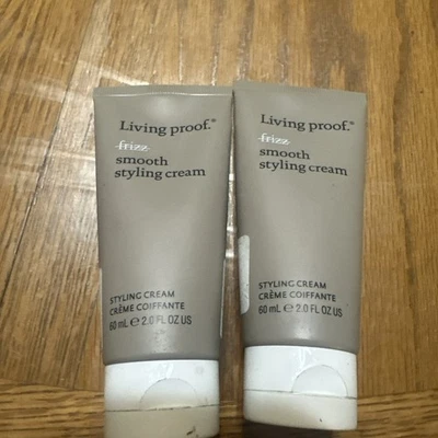 Lote de 2 cremas de peinado suaves Living Proof sin frizz 2 OZ Foto 1 de 4