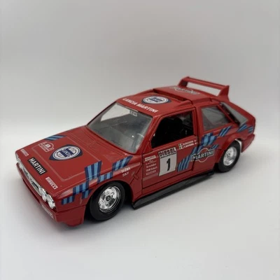 Bburago - Lancia Delta S4 - Modellino Diecast Scala 1:24 - Immagine 1 di 4