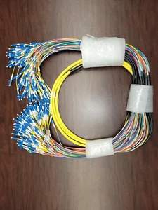Cavo Micro-Dist Plenum in Fibra da 5 metri 144, SM, LC/U a LC/U 2mm accumulo Staggere - Foto 1 di 1