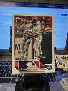 Serie de actualización Topps 2023 - Combos de veteranos #US69 Connor Joe, Andrew McCutchen - Imagen 1 de 1