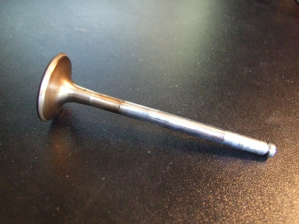 Ducati ST4 916 intake valve 33mm T 80602/2 - Image 1 of 2