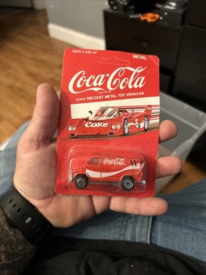 *VINTAGE* Coca-Cola Delivery Van -  1979 HARTOY. Inc. - Vintage Coca-Cola Image - Image 1 of 2