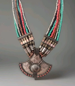 Collar MANGO Tribal Multi-Hebra, Mixto Mediano, Colorido con Colgante - Imagen 1 de 6