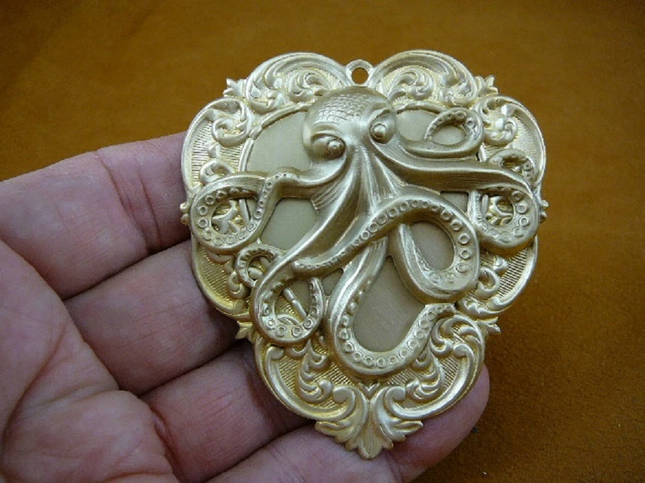 (B-octo-3) Pulpo Latón Color Dorado Pin COLGANTE PULPO CORAZÓN Broche Cefalópodo Foto 1 de 1