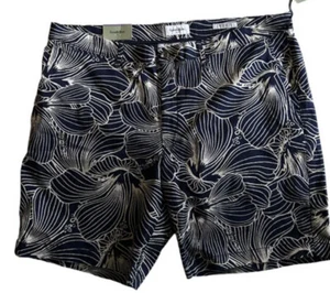 Goodfellow Co Navy Blue and Beige Flat Front Linden Shorts - Picture 1 of 4