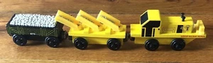 Vintage 2001 Thomas & Friends Sodor Railway Repair Cars Wooden Railway Rare HTF - Picture 1 of 22