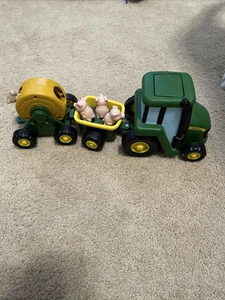 TOMY John Deere Animal Sounds Hayride Tractor - 34908 - Picture 1 of 3