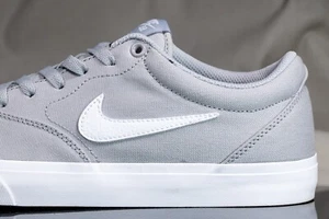 NIKE SB Charge Zapatos CNVC para Hombre, NUEVOS Y AUTÉNTICOS, EE. UU. Talla 9.5 - Imagen 1 de 8