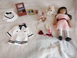 American Girl Puppe Samantha Parkington 18" Spieluhr Kleidung Medaillon Bücher ANGEBOT! - Bild 1 von 2