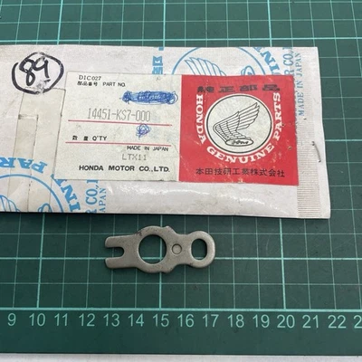 14451-KS7-000 Genuine Honda Exhaust Power Valve Adjuster Lever CR 250 NOS - Image 1 of 4