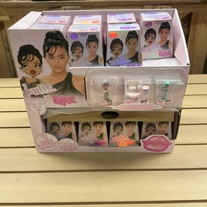 Kylie Jenner x Bratz Serie 2 2023 NEU 15 Boxen mit Display! - Bild 1 von 6