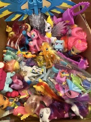 my little pony lot with accessories MLP - Image 1 of 4