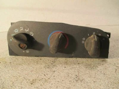 Control de temperatura con descongelación y perillas para Chevrolet Lumina 97-01 Foto 1 de 4