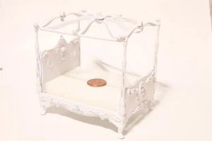 Dollhouse Miniature Queen Anne Style Queen Size Canopy Bed 1:24 1/2 Scale White - Picture 1 of 6