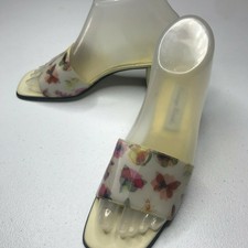 carriage court shoes