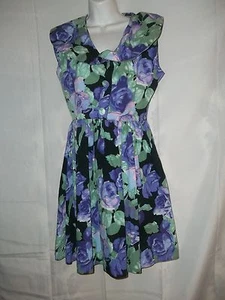 Ladies Size S United Colors Of Benetton Floral Mad Max Style Vintage Tea Dress  - Bild 1 von 3