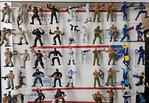 Vintage Mattel GUTS! Lote de 47 boinas verdes buzos ninjas Laser Fighters - Imagen 1 de 7