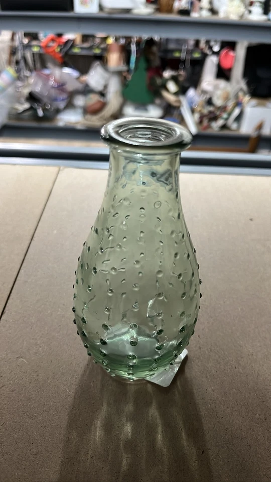 Jarrón IKEA Emma Dafnas de vidrio verde Hobnail Bud 7,5 Foto 1 de 2