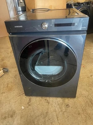 Samsung DVG53BB8900D 7,6 cúbicos Secadora de gas inteligente apilable Ft. azul marino cepillado Foto 1 de 4