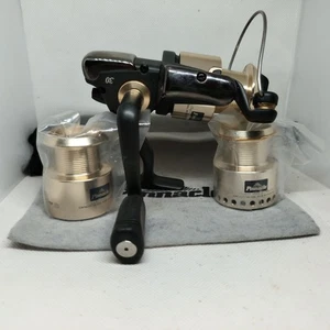 Carrete de pesca giratorio costero Pinnacle CR30 de colección con 2 carretes adicionales nuevos ¡BONITO! - Imagen 1 de 6