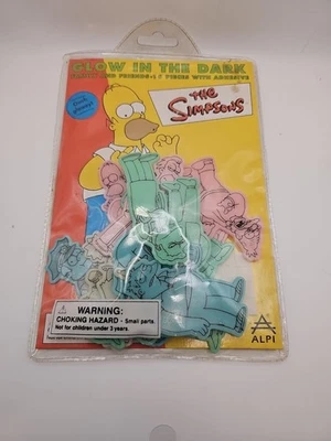 Paquete de figuras de plástico vintage de Los Simpson que brillan en la oscuridad años 90 Foto 1 de 4
