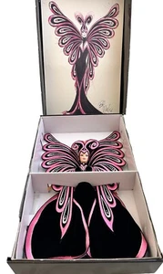 MUÑECA BARBIE LE PAPILLON BOB MACKIE 1999 NUEVA EN CAJA CON CERTIFICADO DE AUTENTICIDAD MATTEL 23276 - Imagen 1 de 13