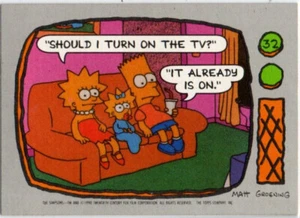 1990 TOPPS TRADING CARD - 32 THE SIMPSONS "Should I turn on the TV? " USA PRINT - Picture 1 of 1
