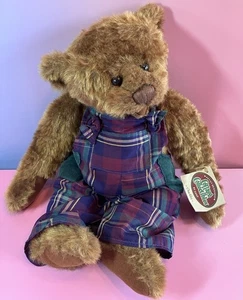 Ganz Cottage Collectibles "Chuckles" Bear Lorraine Chein 15" Plaid Overalls Tag - Bild 1 von 14
