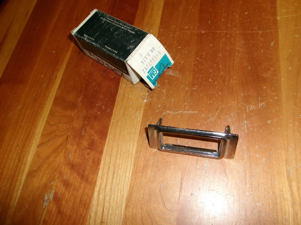 BUICK 1387242 1969 WILDCAT 1969-1970 LESABRE БЕЗЕЛЬ ЗАДНИЙ БОКОВОЙ МАРКЕР новый из старых запасов - Изображение 1 из 1