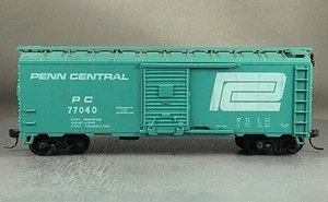 Athearn - Penn Central - 40' Box Car + Wgt # 77040 w/Kadees - Picture 1 of 6