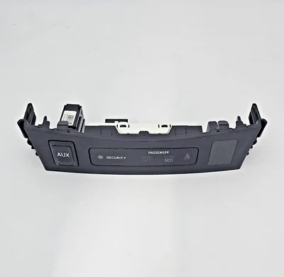 2014-2016 Toyota Yaris AUX button Security and Warning seatbelt Lights trim - Image 1 of 4