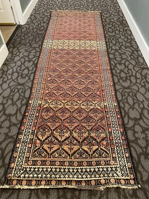 Antigua alfombra oriental hecha a mano corredor 3x10 1910-1920. Foto 1 de 4